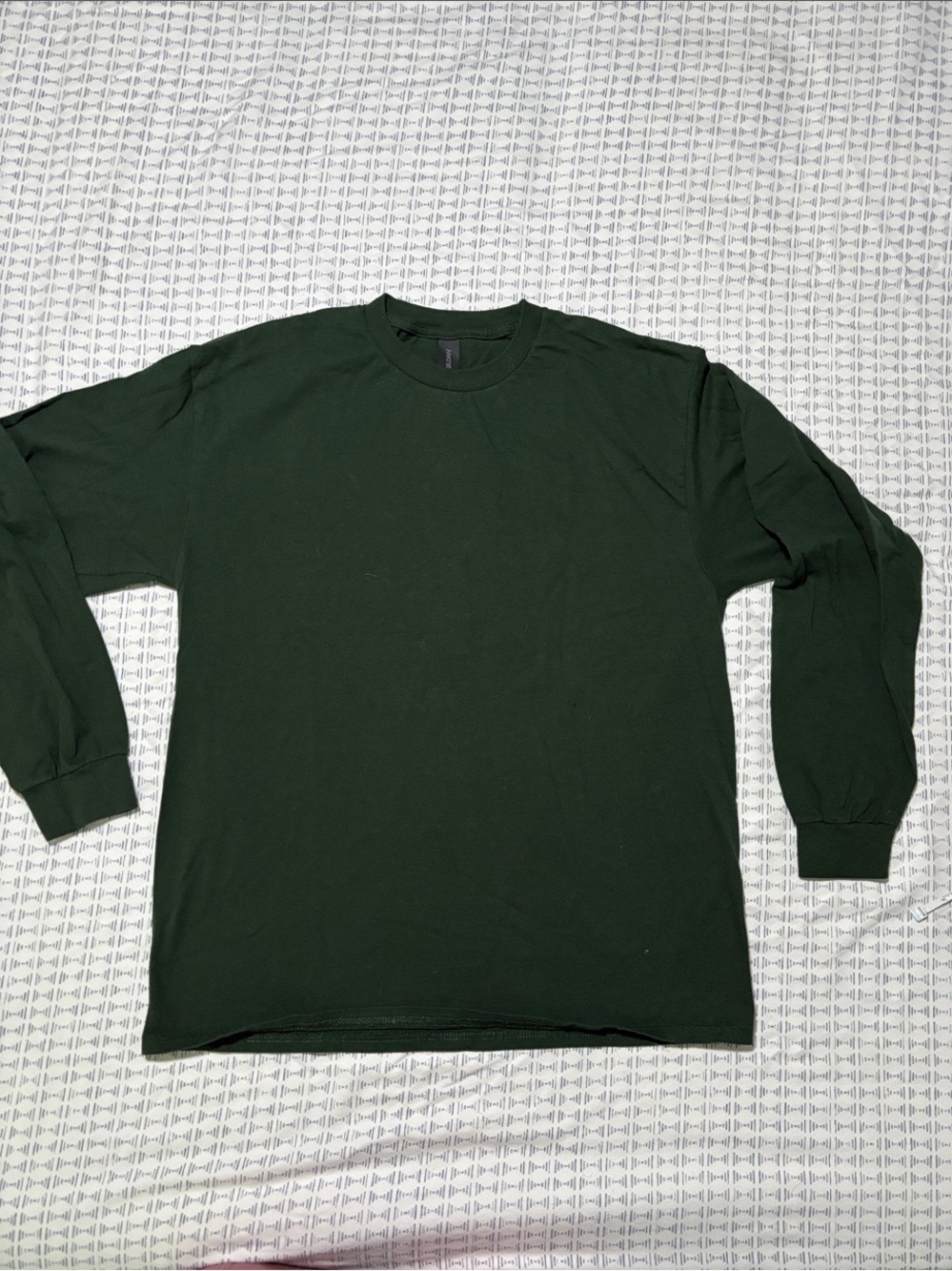Gildan Men's Forest Green Long Sleeve Crewneck Tee size L